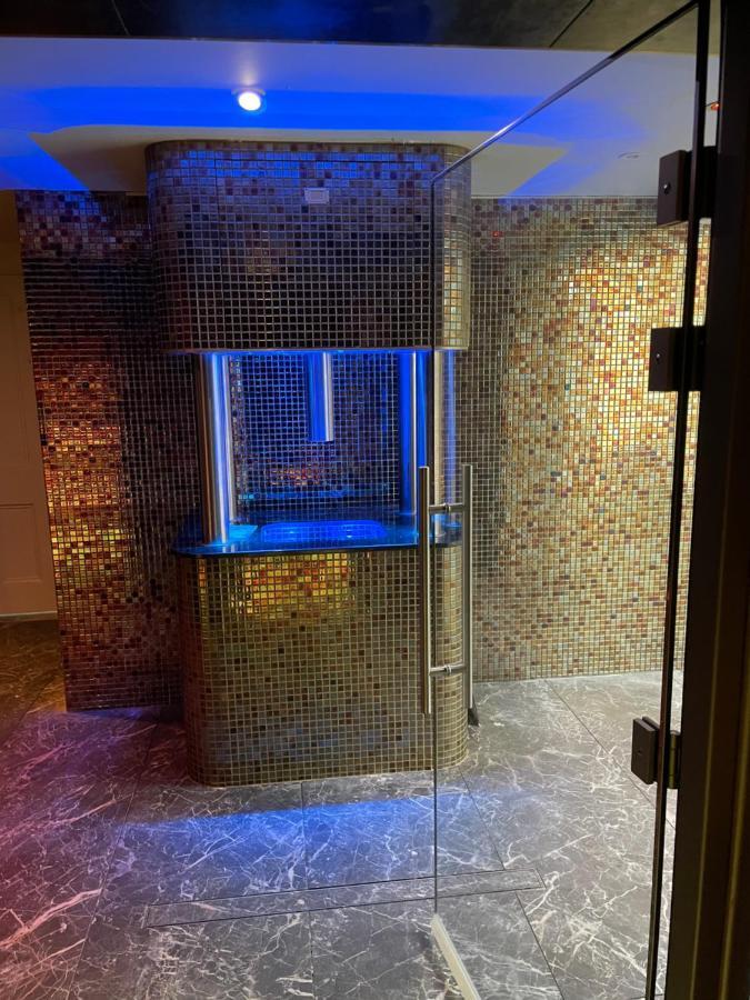 Deluxe Studios With Spa Included بورتسماوث المظهر الخارجي الصورة