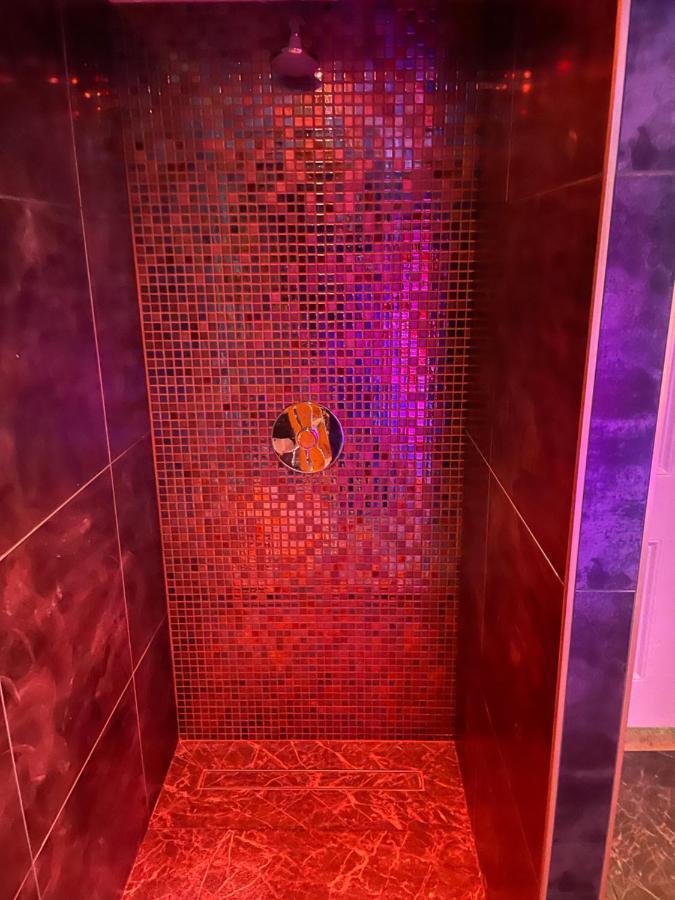 Deluxe Studios With Spa Included بورتسماوث المظهر الخارجي الصورة